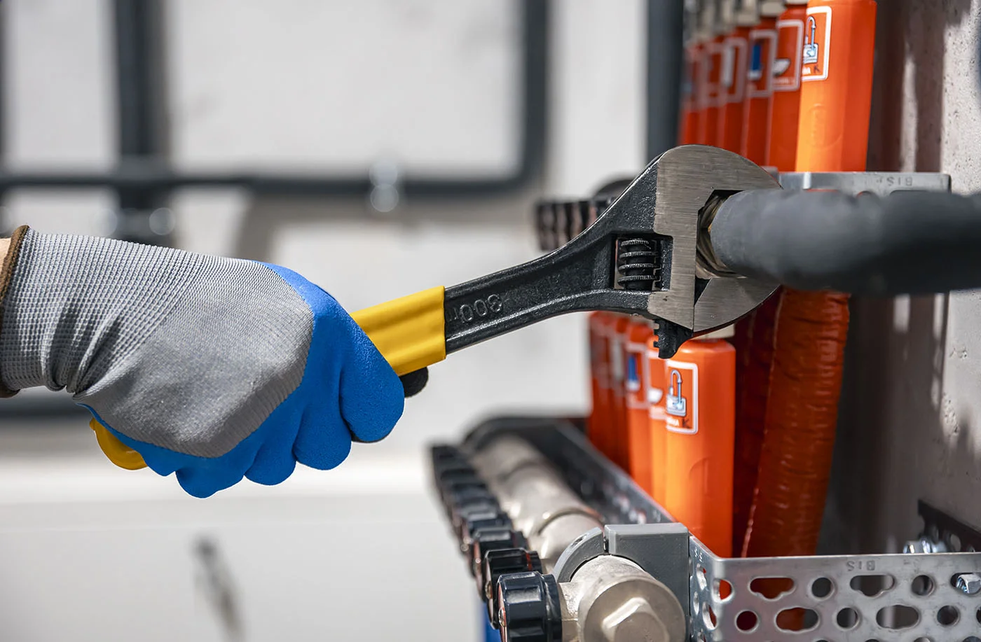 Yangın tesisatı sistemleri, sprinkler ve yangın güvenliği projelendirme ve uygulama hizmetleri.